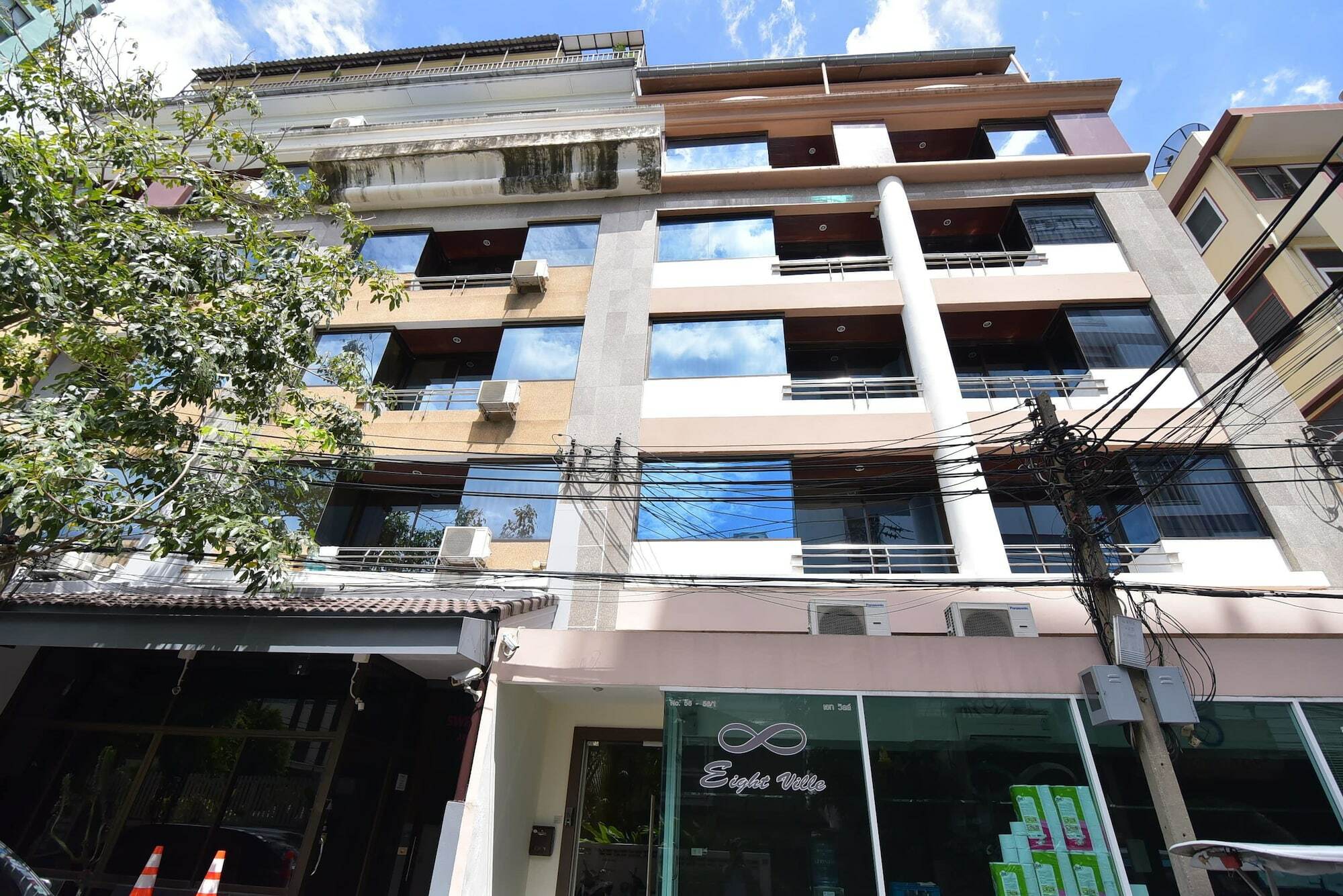 Eight Ville Banguecoque Exterior foto
